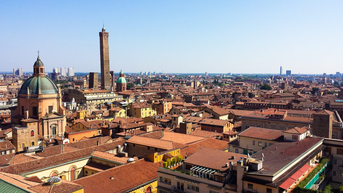 Bologna zpáteční letenky za 283 Kč
