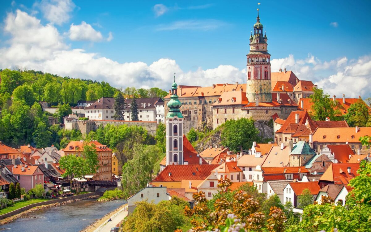 Sleva 38% – Jižní Čechy blízko památek UNESCO, s polopenzí a neomezeným vstupem na přírodní koupaliště pro 2 osoby od 2.760 Kč