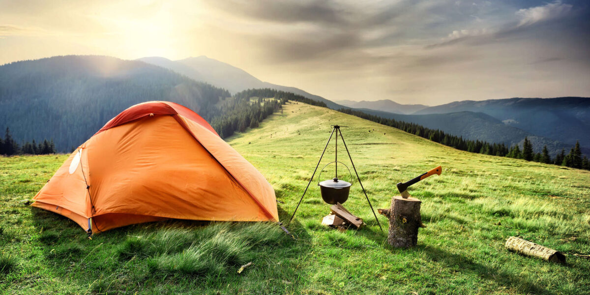 Sleva 51% – Outdoorový zážitek – přespání ve stanu v krkonošské přírodě se snídaní a hodinou ve společné sauně pro 2 osoby od 490 Kč