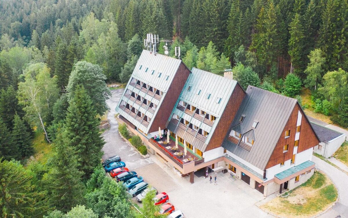 Krkonoše s polopenzí a slevami pro 2 osoby od 2.290 Kč