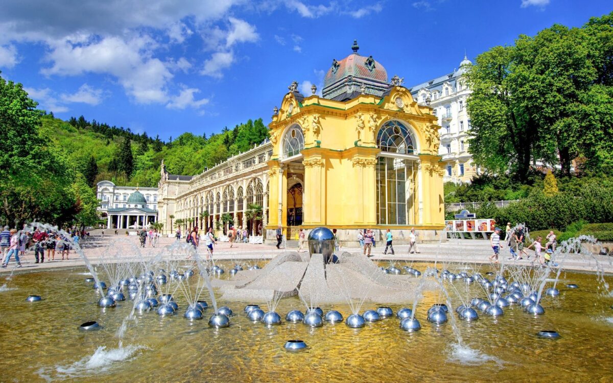 Sleva 45% – Mariánské Lázně s procedurami a polopenzí pro 2 osoby od 2.690 Kč