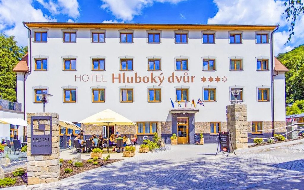Sleva 38% – Relaxační pobyt u Olomouce s neomezeným wellness, sektem a polopenzí pro 2 osoby od 4.490 Kč