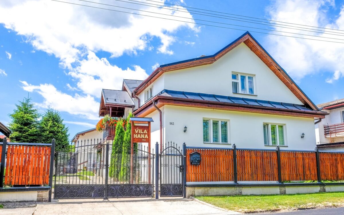 Vysoké Tatry s polopenzí a slevou do Aquacity Poprad a termálů Vrbov pro 2 osoby od 2.259 Kč