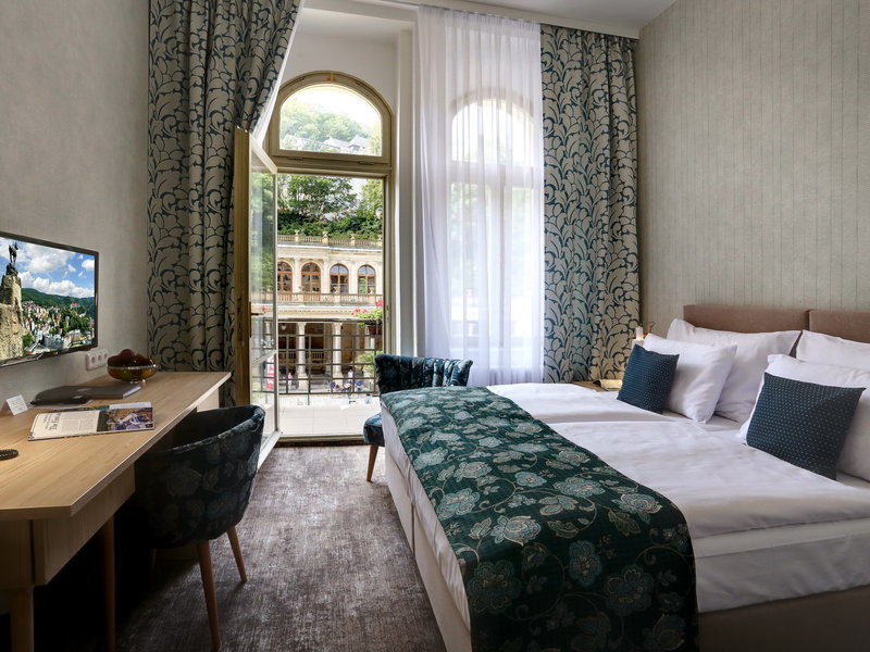 Ozdravný lázeňský pobyt pro dva v Karlových Varech s polopenzí, wellness a lázeňskými procedurami v hotelu na kolonádě